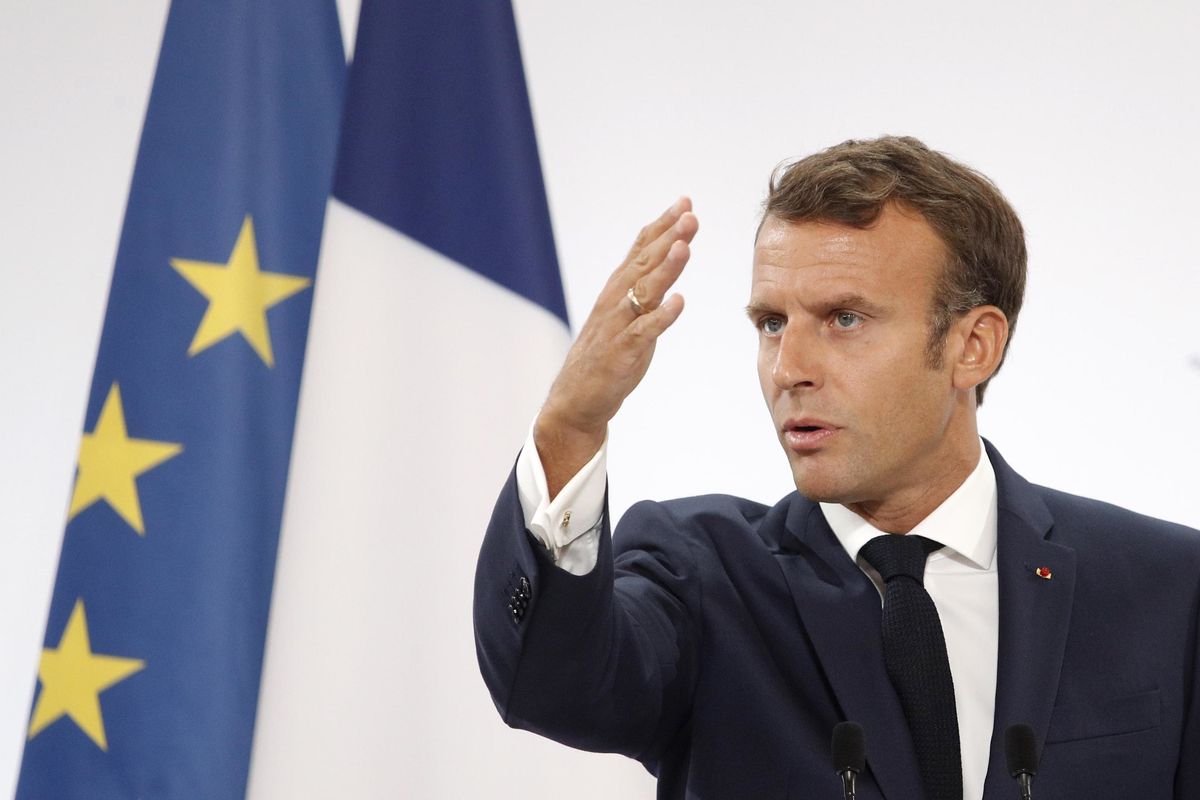 Sciences Po come la Corea del Nord. A lezione si studia il leader Macron