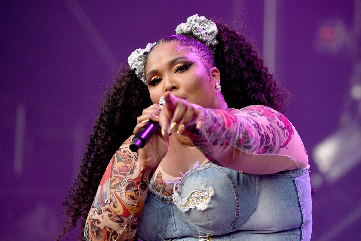 lizzo-s-truth-hurts-hits-no-1-on-billboard-hot-100-paper