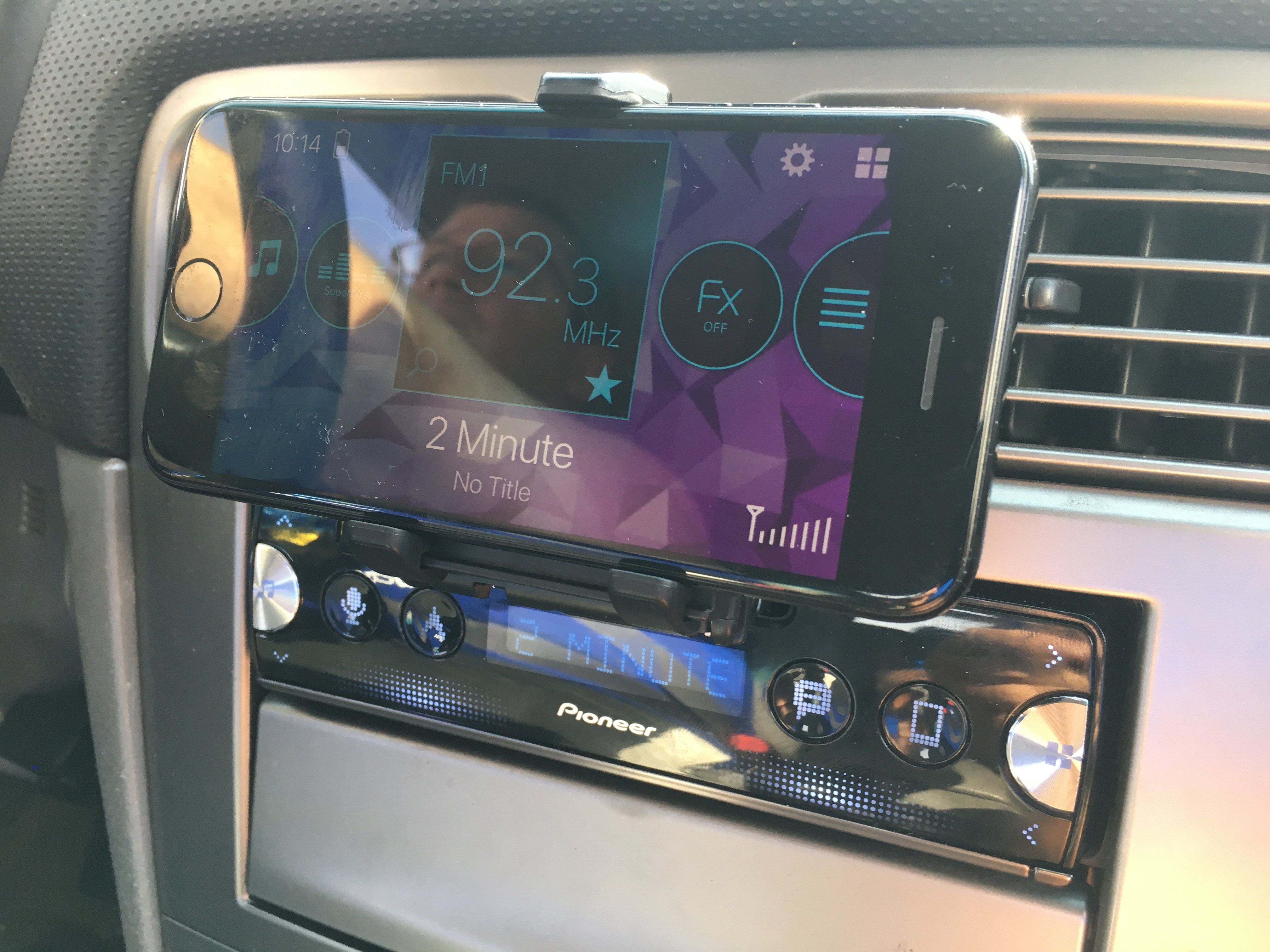 Pioneer's SPH-10BT smartphone receiver review, a new single-DIN receiver for consumers on the go