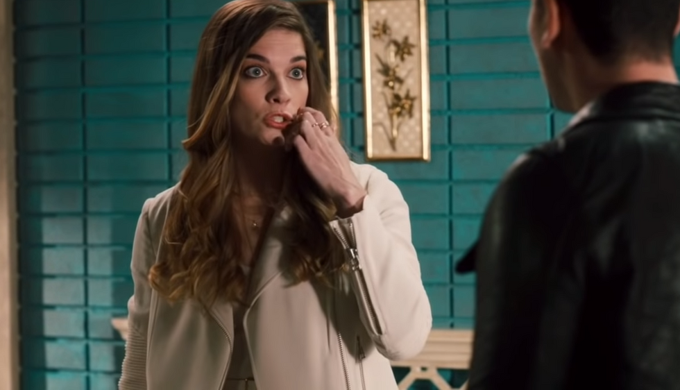 10 "Schitt's Creek" Gifs I guarantee will make you fall in love with the show