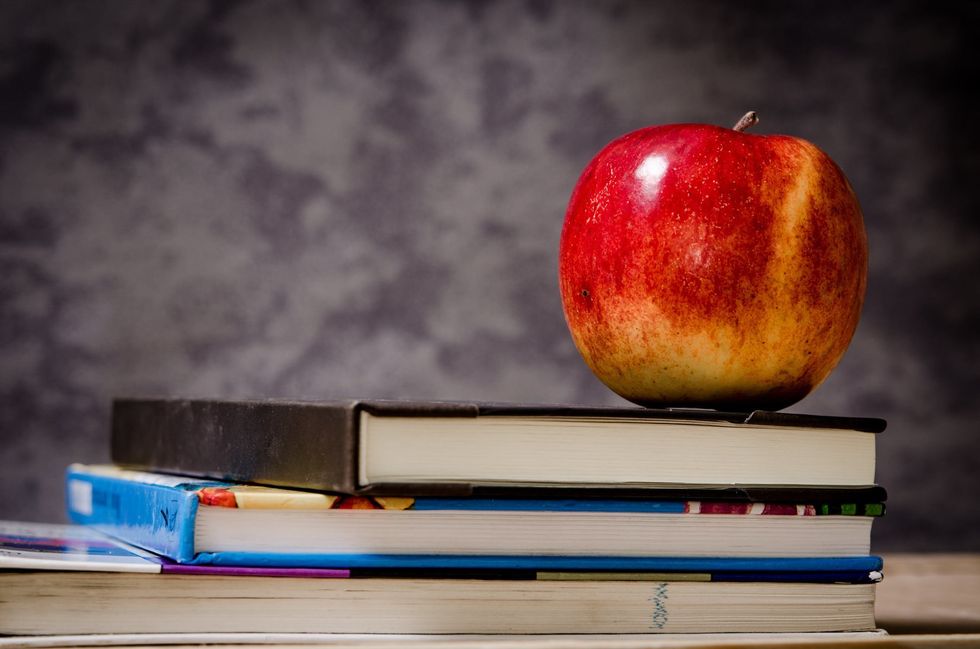 Feeling Hungry? Here Are The 5 Best Snacks For College Students