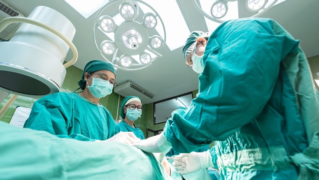 People Who Have Woken Up During Surgery Explain What They Felt