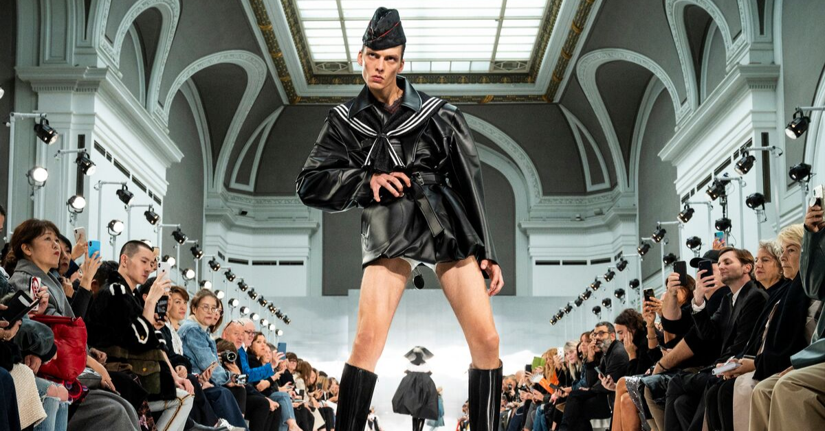 Male Model Goes Viral For His Extreme Runway Stomp During Paris Fashion Week