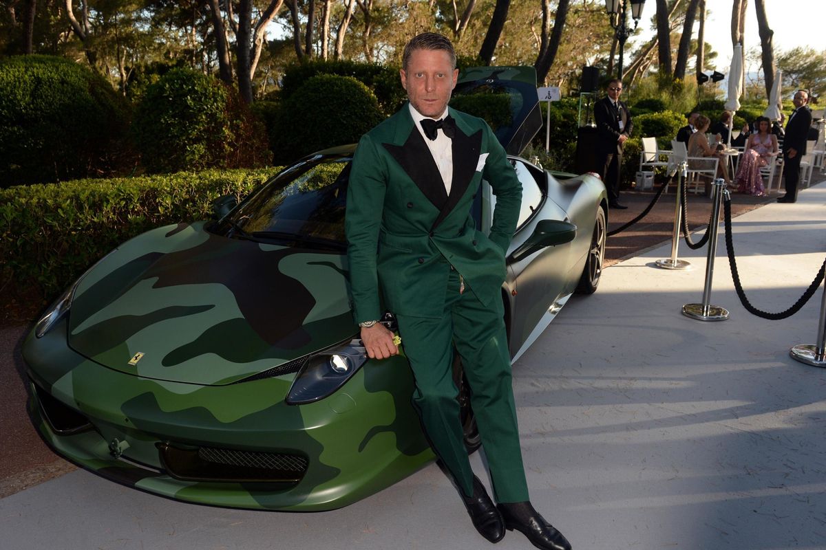 Ginevra Elkann, party marocchino.
Ma i suoi fratelli non fanno festa...