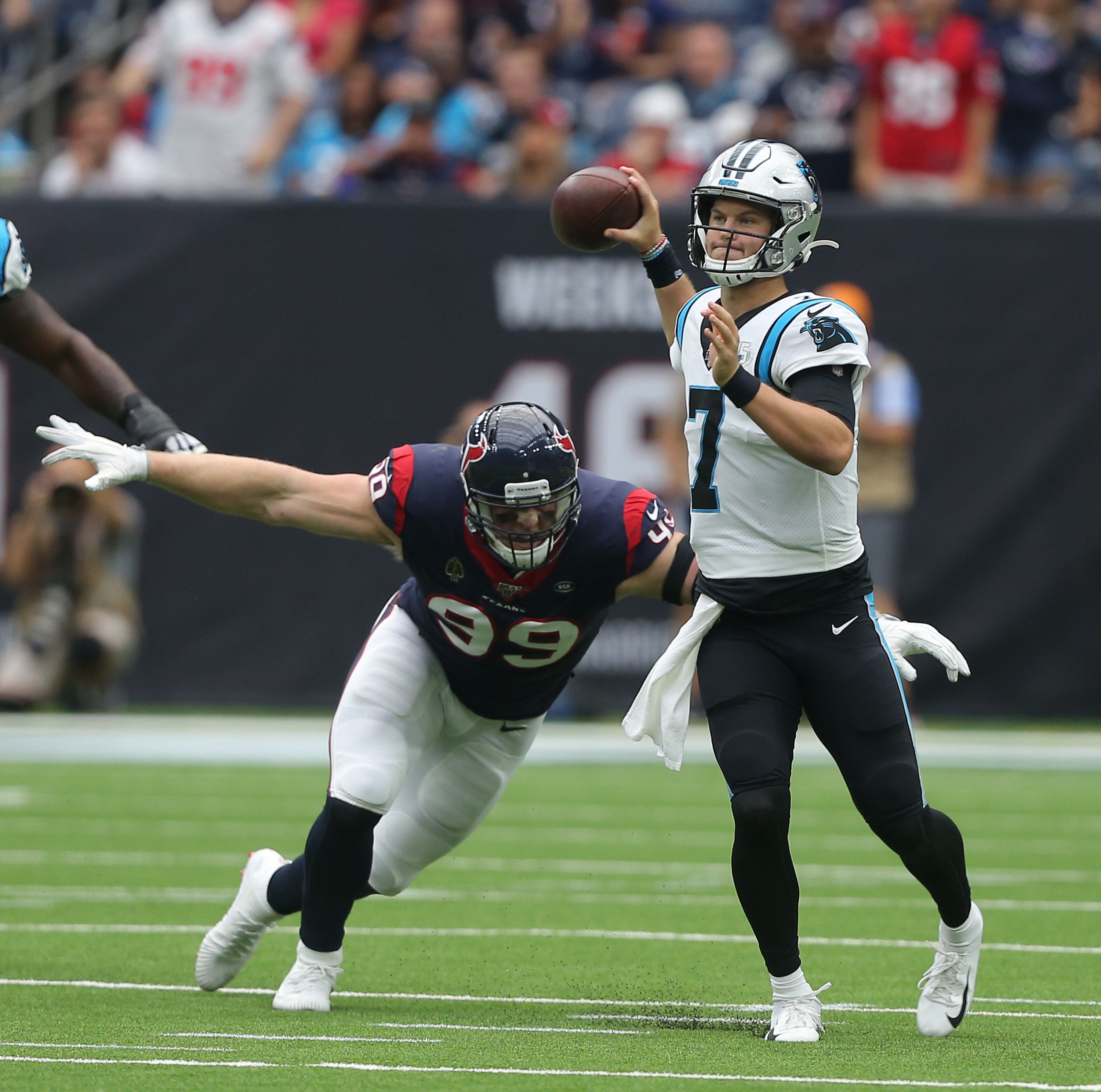 Texans dismal performance on offense leads to 16-10 loss to Panthers