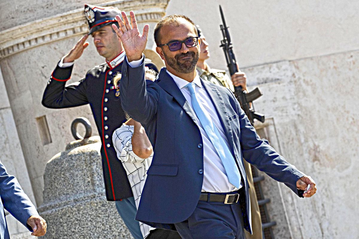 I vescovi difendono il crocifisso
solo per fare un dispetto a Salvini