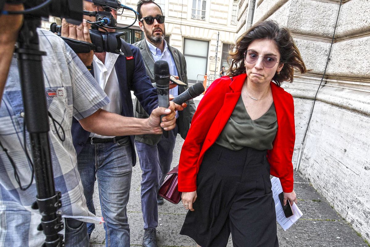 Continua il gioco sporco sull’Iva. Vogliono alzarla ma non l’ammettono
