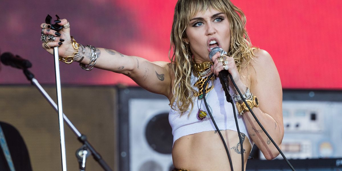 Miley Cyrus Just Wants to Date and Make Out in Peace