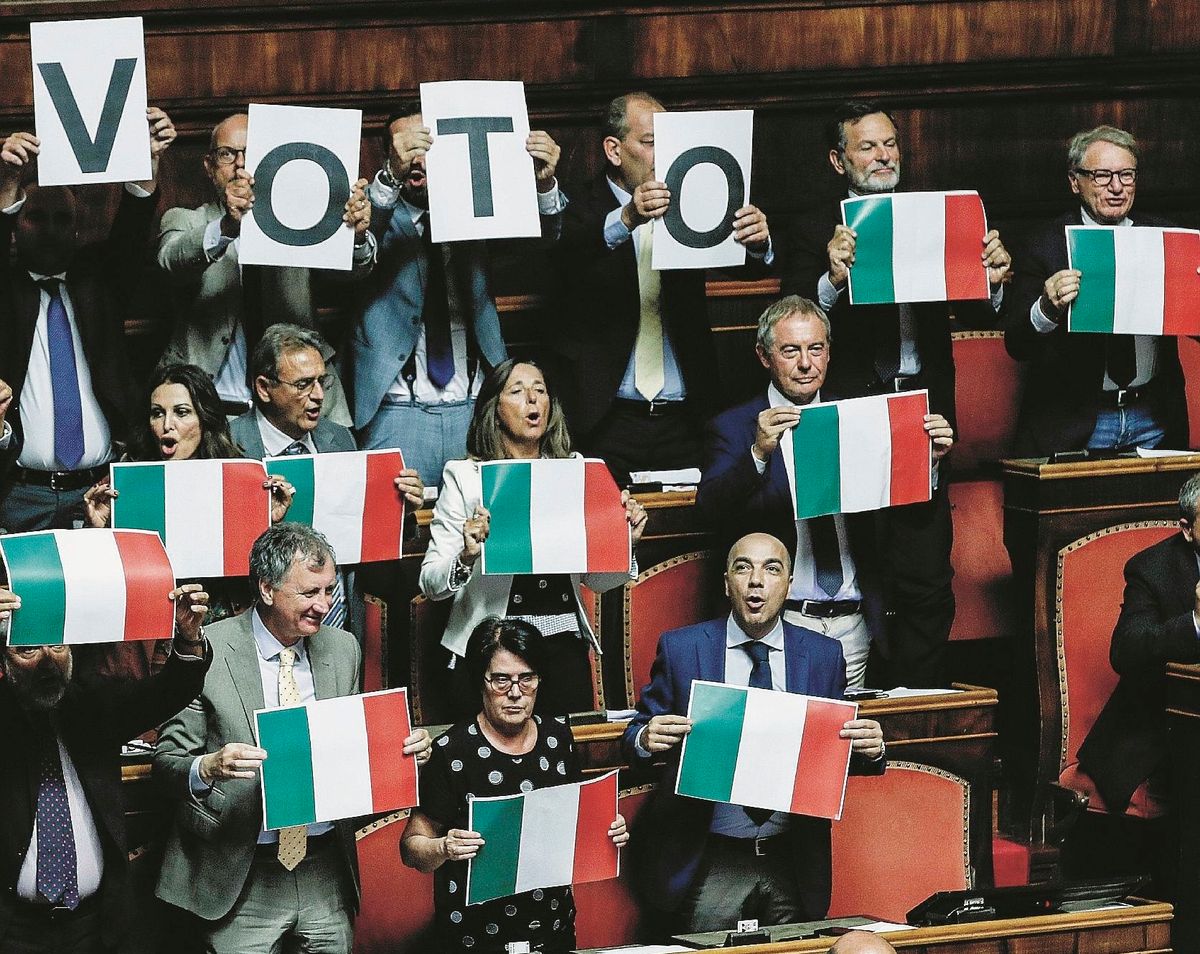 Il Conte bis decolla ma è solo un’illusione. In realtà è appeso a un filo sottilissimo