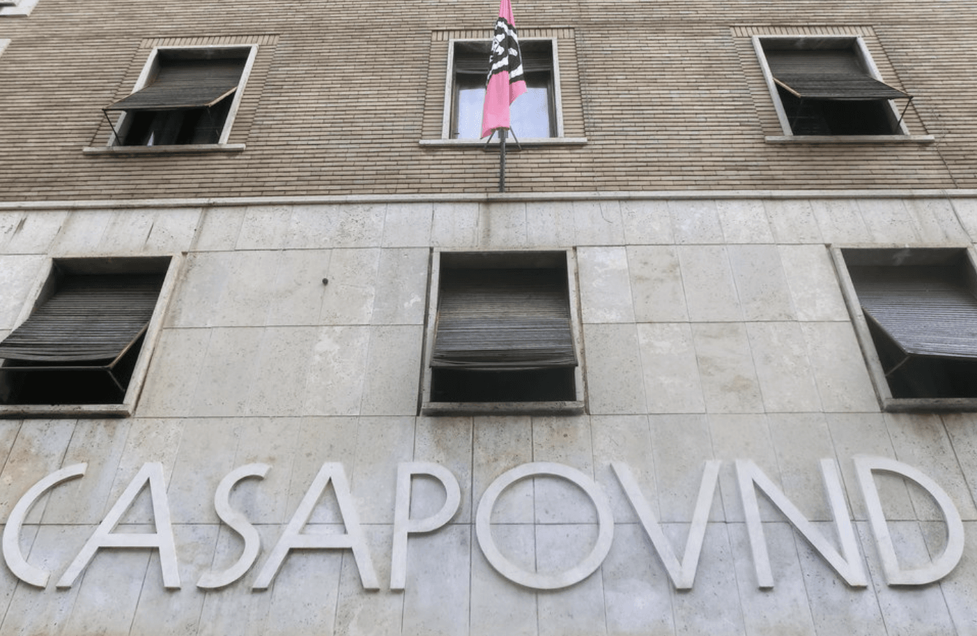 Il Pd prova a dire una cosa di sinistra ma gli esce solo l’elogio del bavaglio