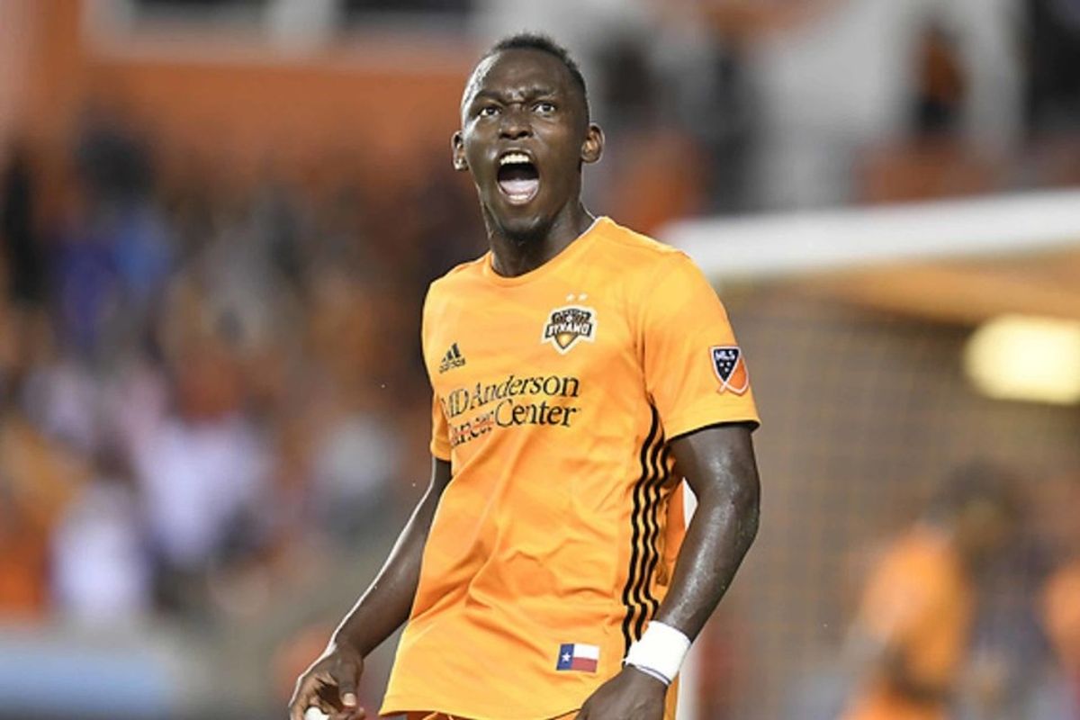 Dynamo trio score in international competition; Maradona returns to coaching