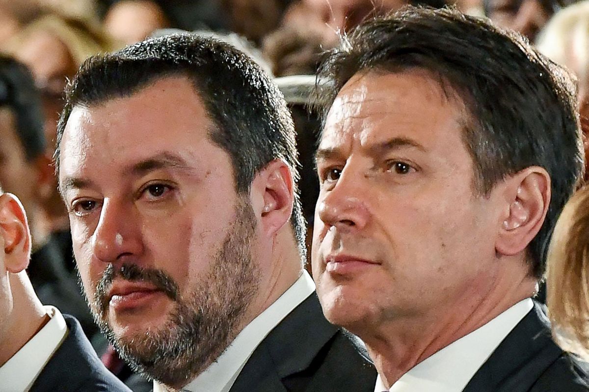 La Lega resiste nei sondaggi, Conte non piace