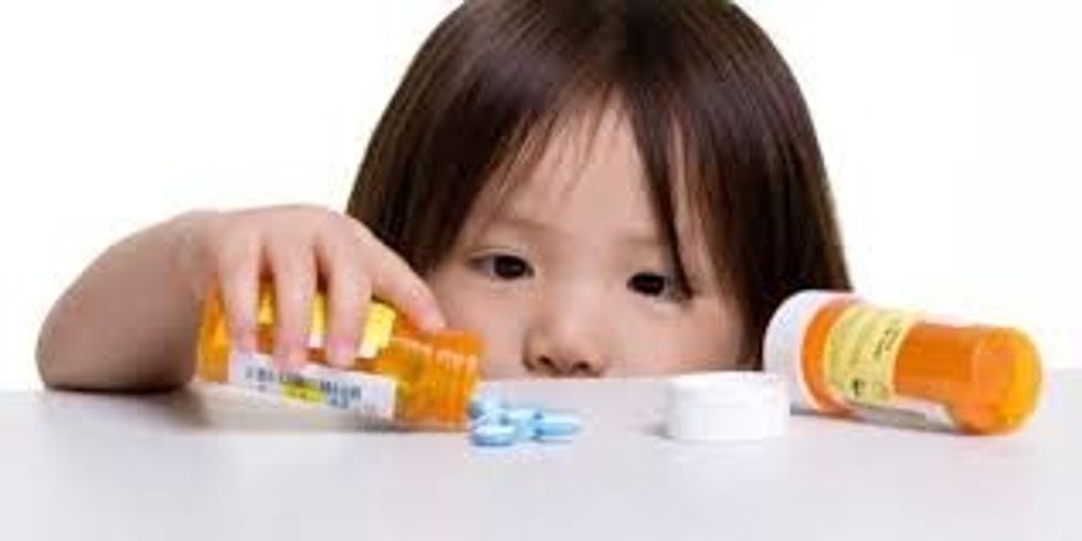 https://www.huffingtonpost.ca/dr-dina-kulik/harmful-medications-to-children_b_8385156.html