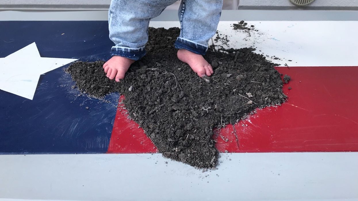 A man paid $200 to ship dirt to Italy so his son would be born over Texas soil