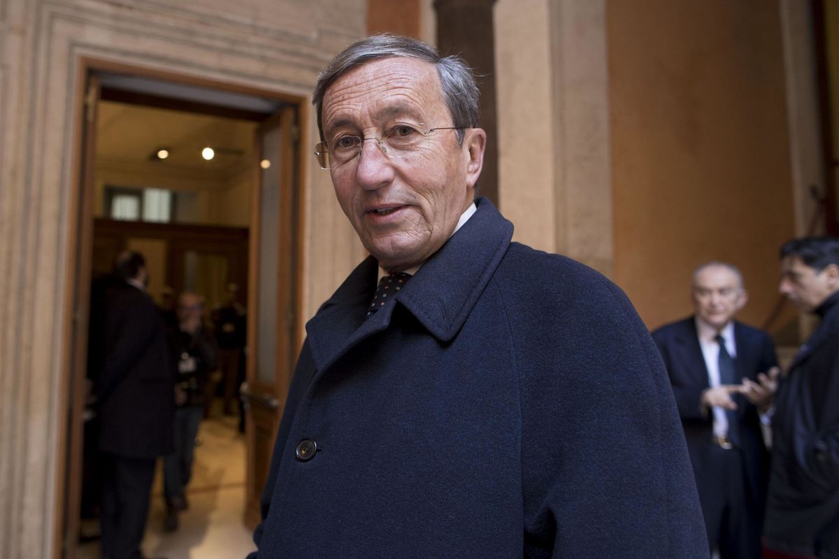 Rispuntano i reduci del naufragio finiano per dare lezioni ai rozzi sovranisti