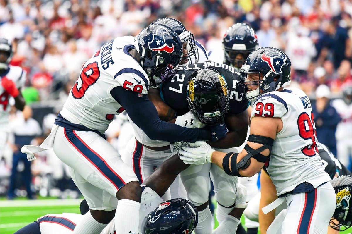 Texans use familiar formula from last season: Win ugly
