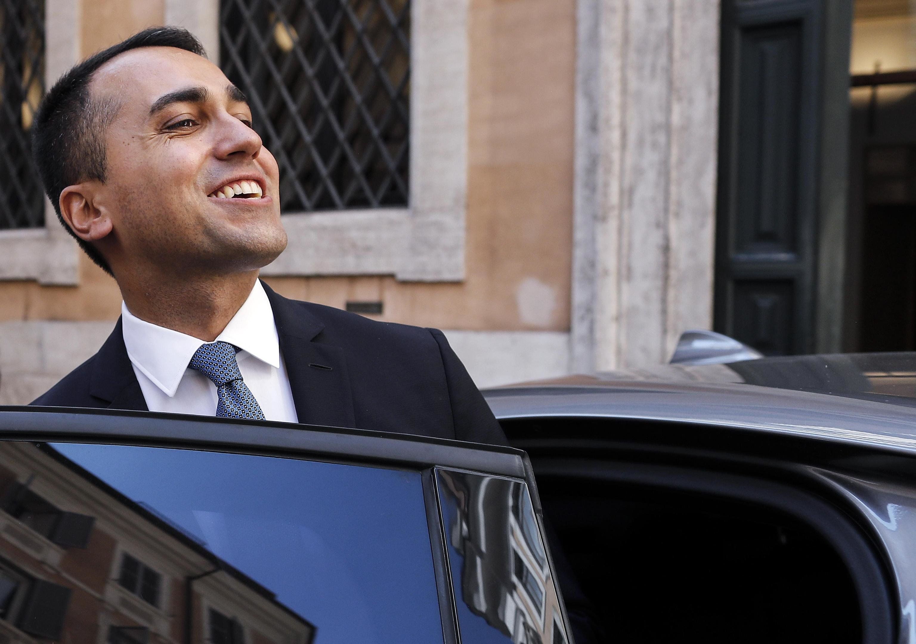 Di Maio si vende anche le regionali: M5s alleato al «partito di Bibbiano»