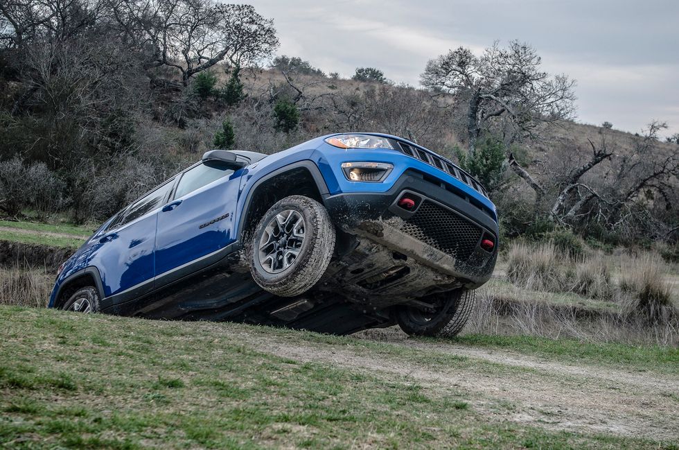 2020 Jeep Compass Trailhawk articulation, departure approach tow hooks