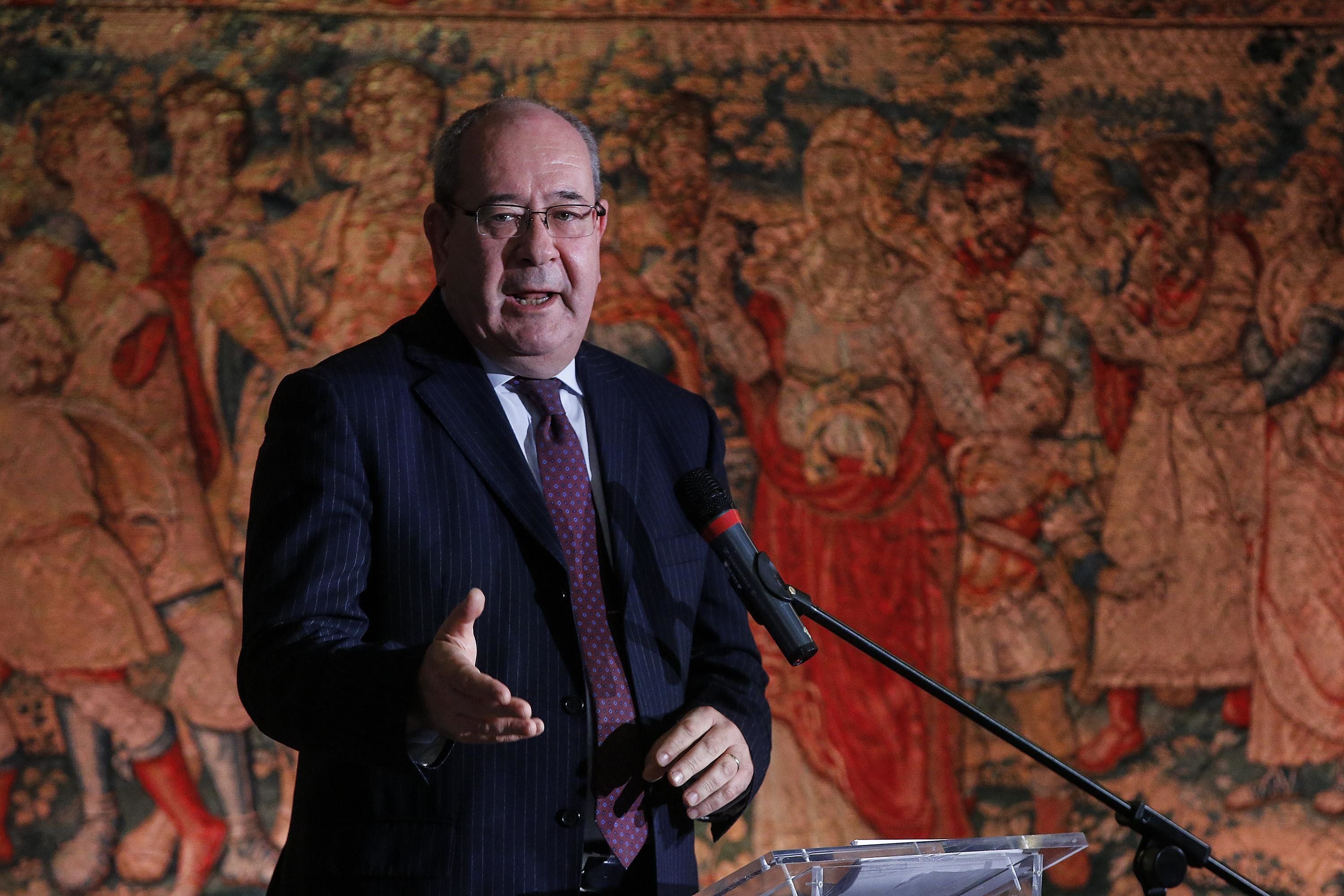 Il Pd vuole Giacomelli all’Agcom per fare cosa gradita a Berlusconi