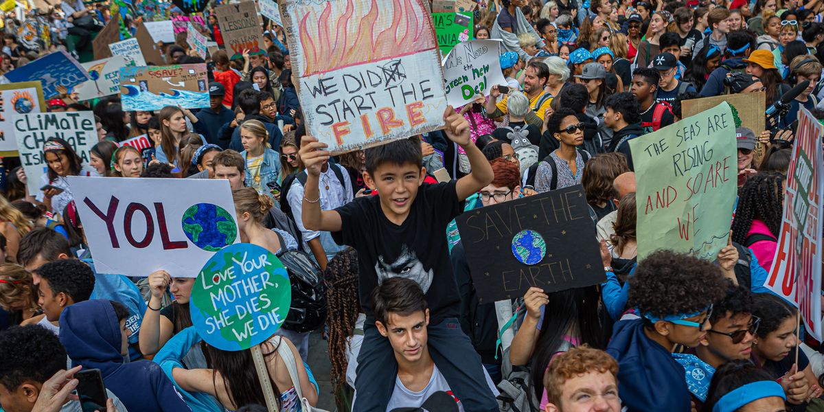 A Fake Climate Strike Photo Makes Its Rounds Online