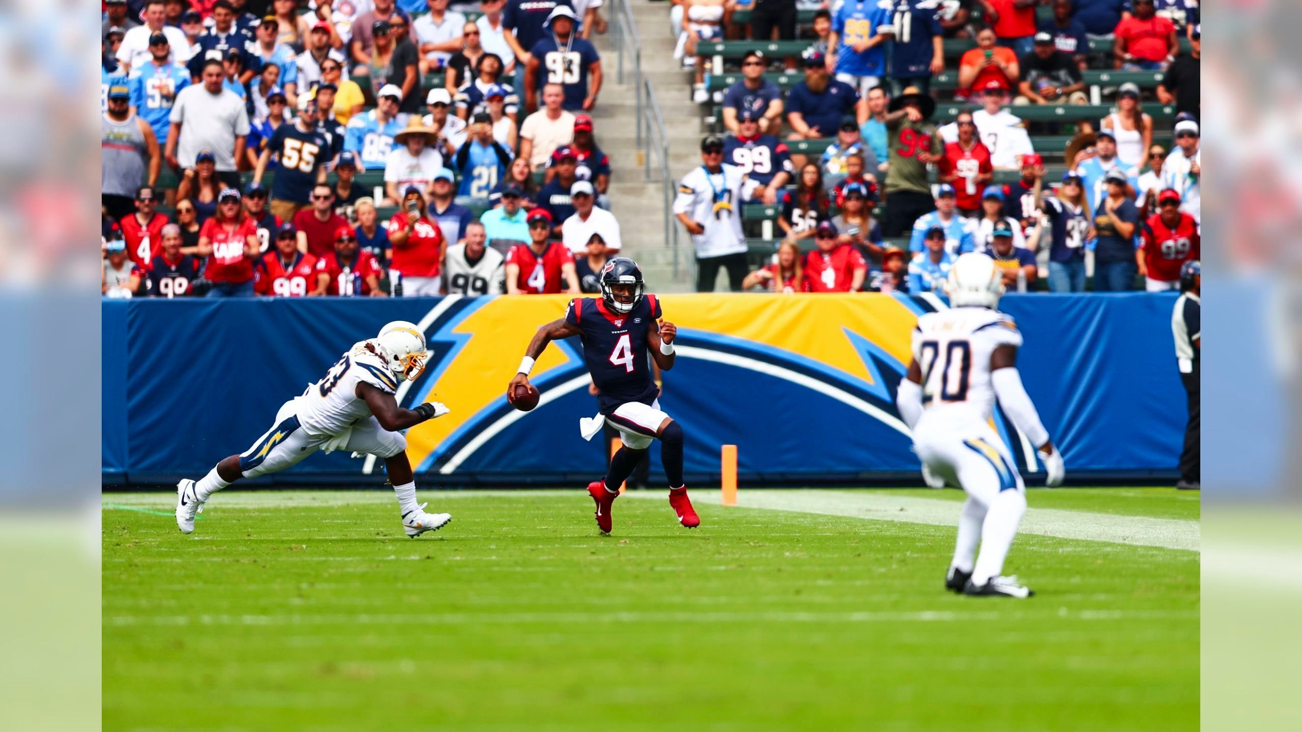 Texans get big win in Los Angeles, knocking off the Chargers 27-20