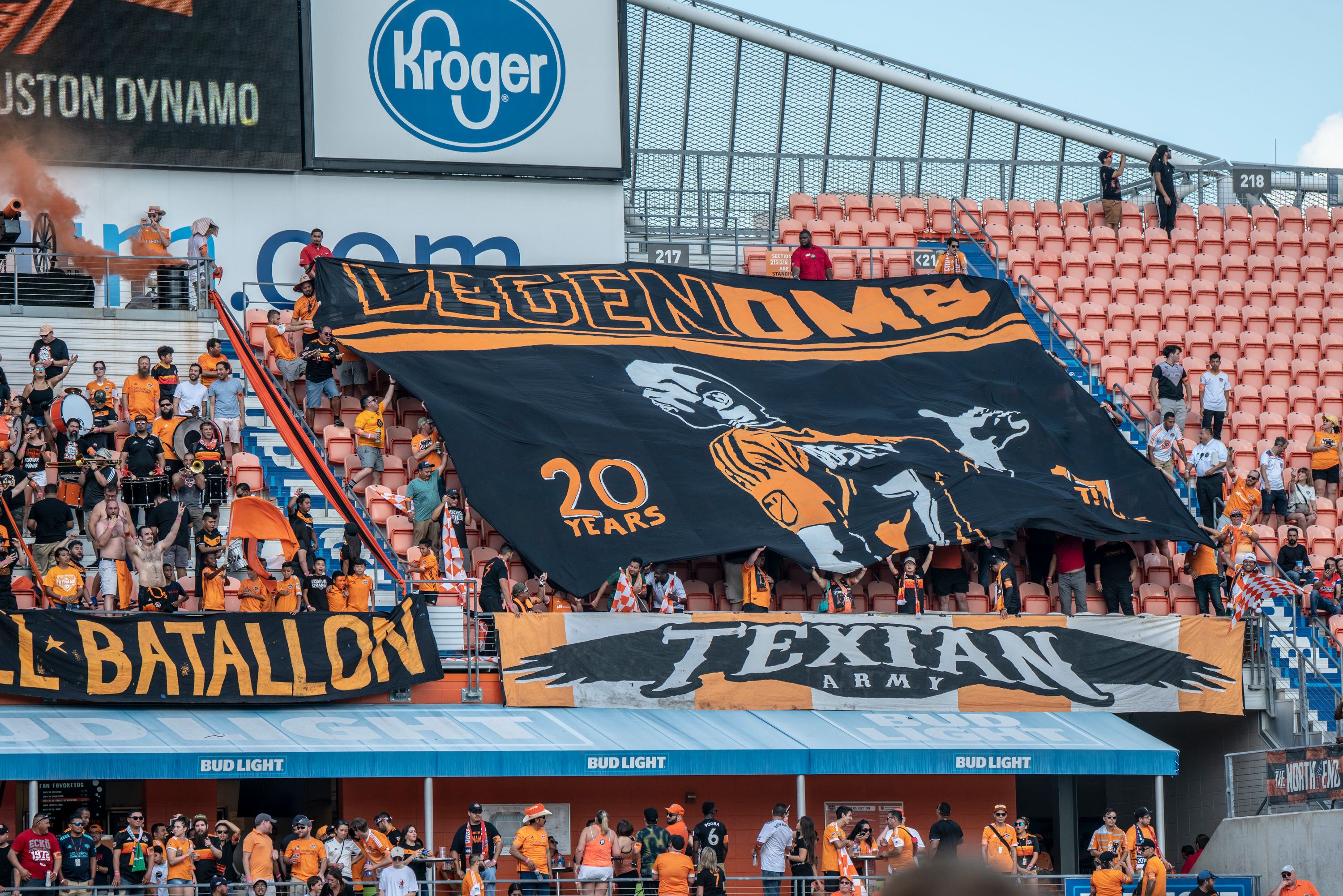 Soccer Recap: Houston Dynamo send off U.S. legend Beasley with win; four unbeaten in Europe's top leagues
