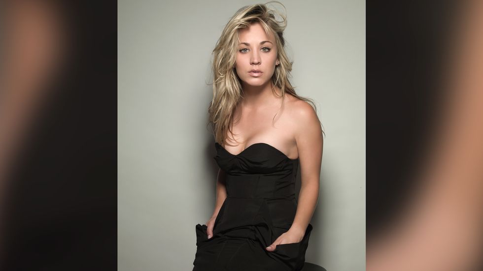 Kaley Cuoco in black sleeveless dress