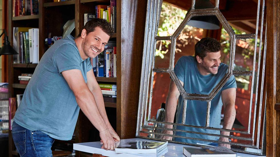 David Boreanaz in front of mirror