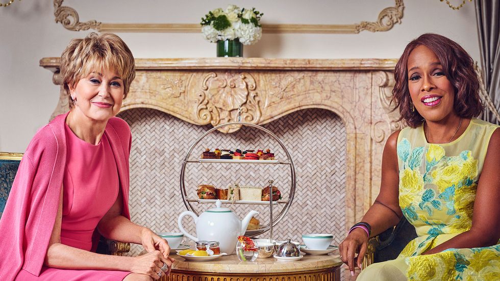 Jane Pauley and Gayle King of CBS Sunday Morning and CBS This Morning drinking tea