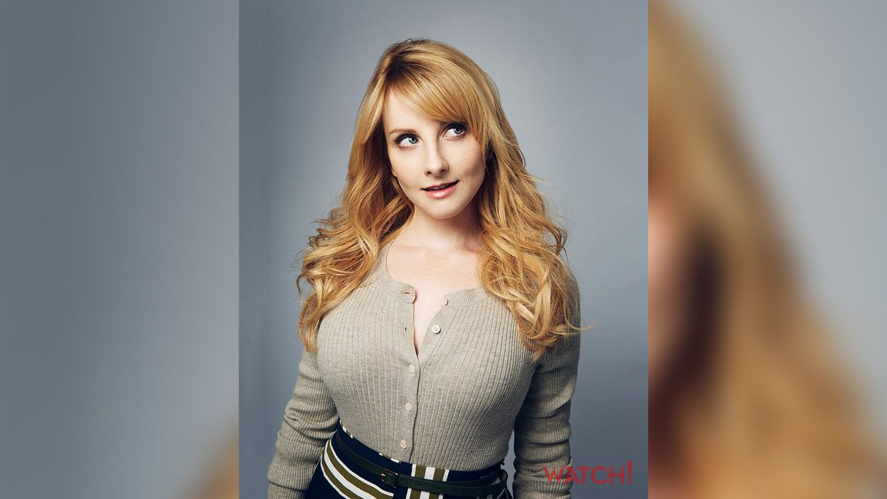 Melissa Rauch photo long strawberry blonde hair