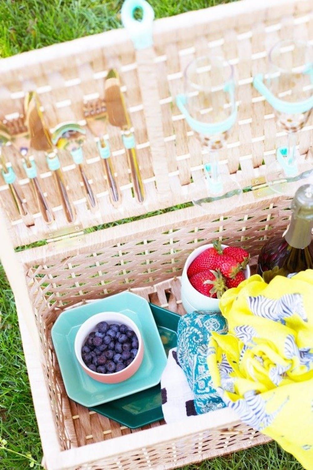 17 Stylish Picnic Baskets You Can Buy Or Diy Brit Co