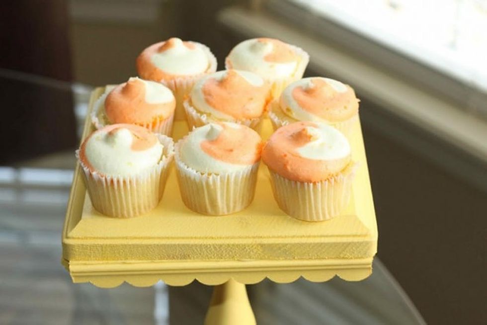 21 Cool Wedding Cake Stands You Can Buy And Diy Brit Co