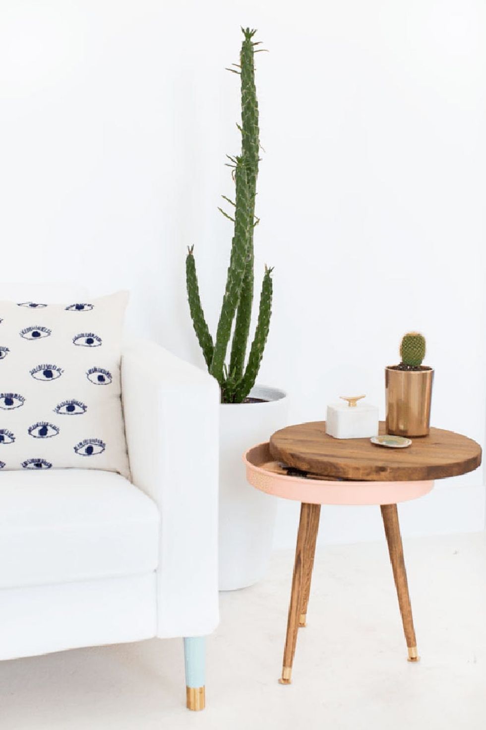 7 Easy Diy Side Tables For Your Next Weekend Project Brit Co