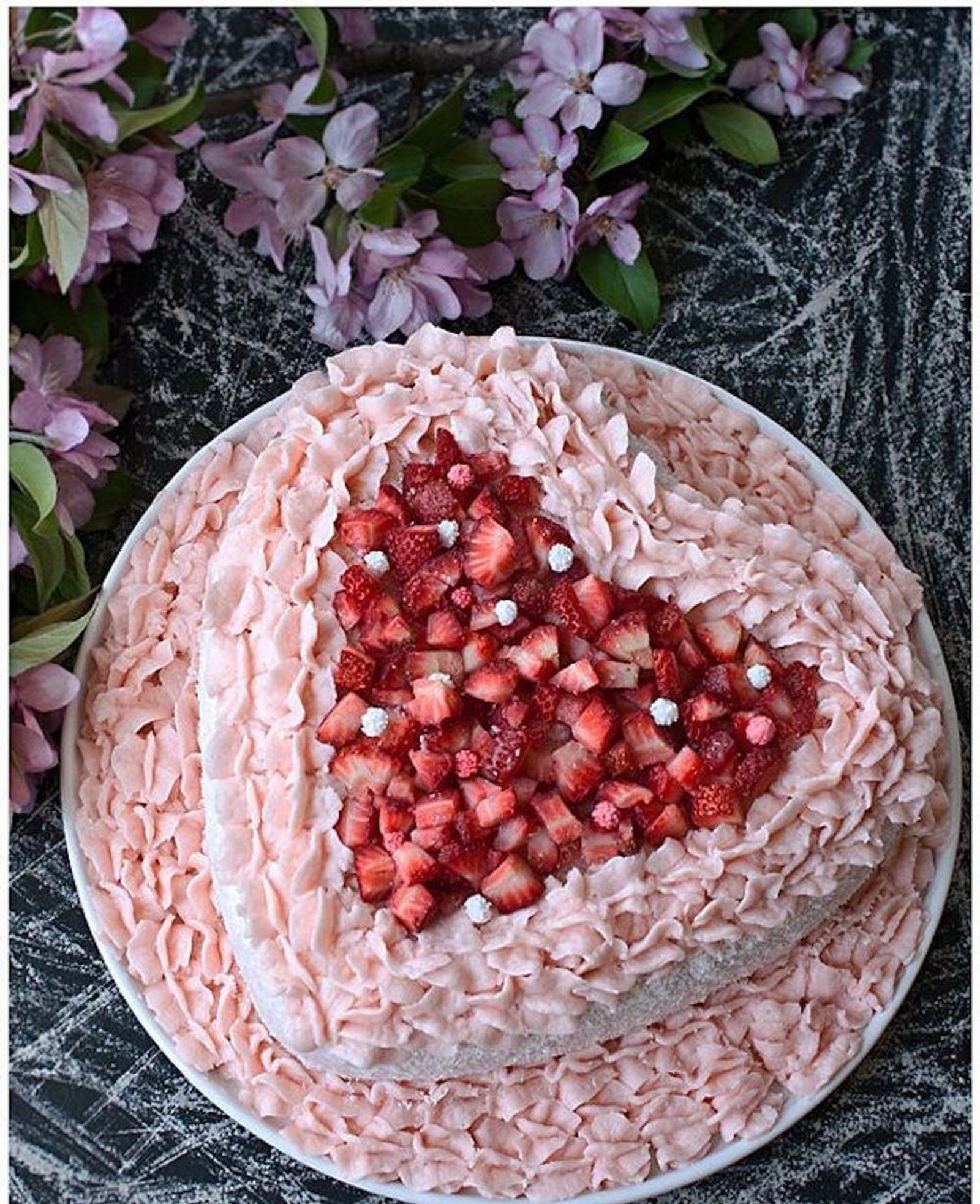 pink+velvet+cake+8