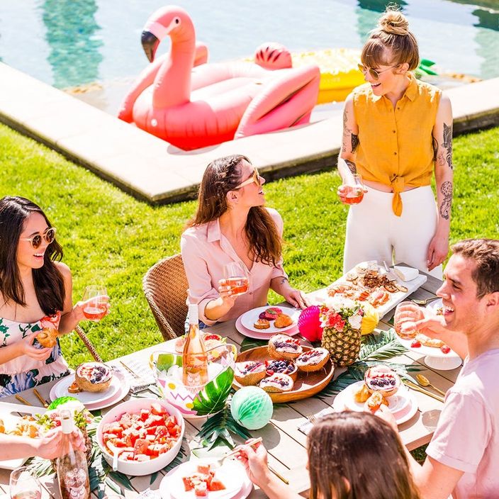 How To Bring Some Serious Summer Vibes To Your Next Outdoor Brunch Brit Co