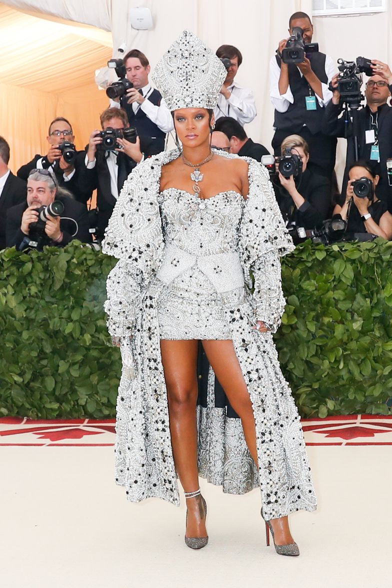 Rihanna reveals who she wants to design her wedding dress