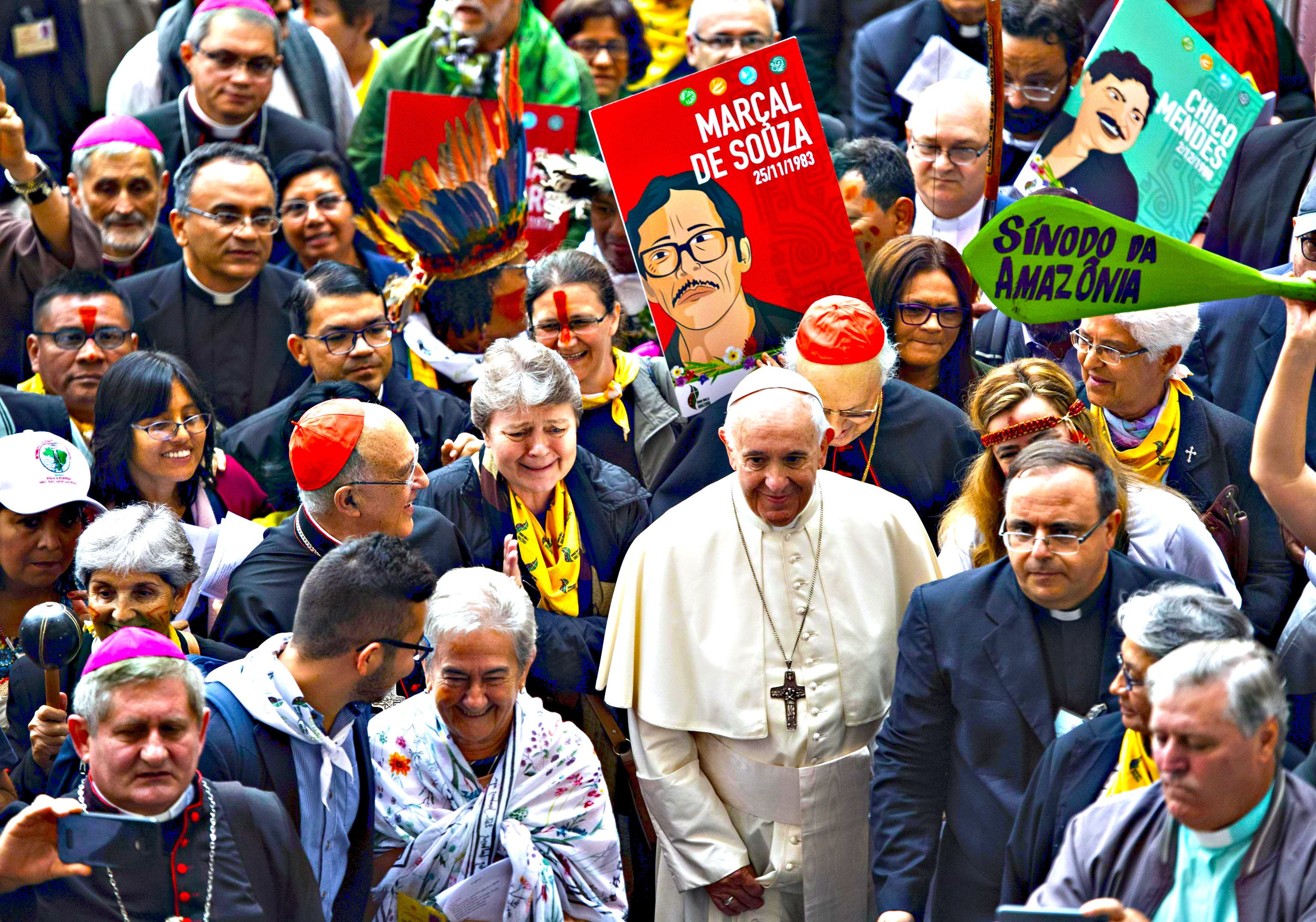 Il sinodo «creativo» lancia l’ordinazione degli uomini sposati