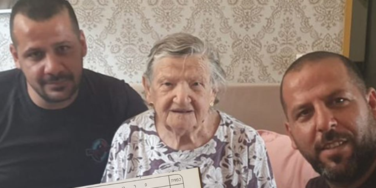 After these plumbers learned their client was a Holocaust survivor, they handed her a ridiculous bill
