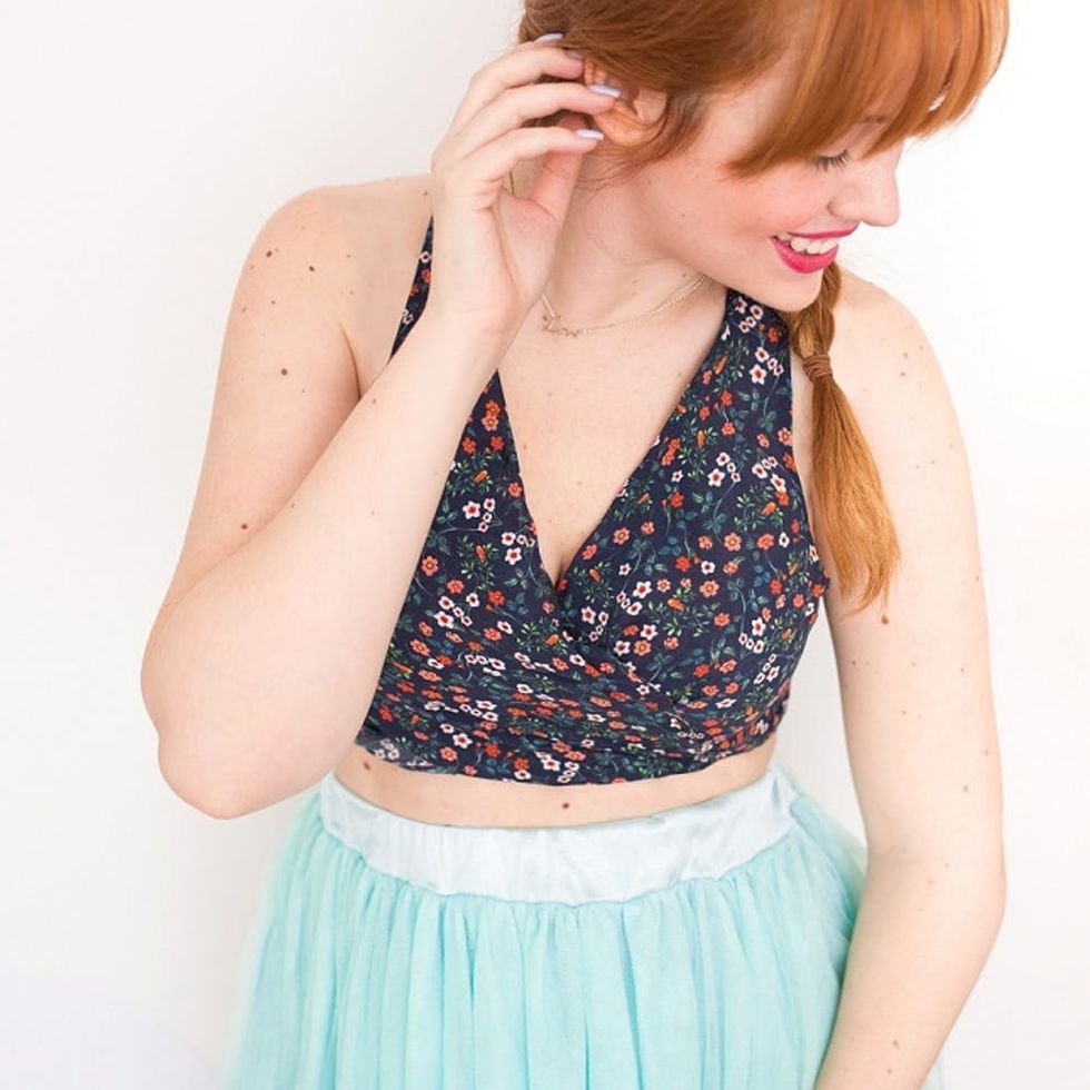 How to Make a No-Sew Crop Top in Less Than 15 Minutes - Brit + Co