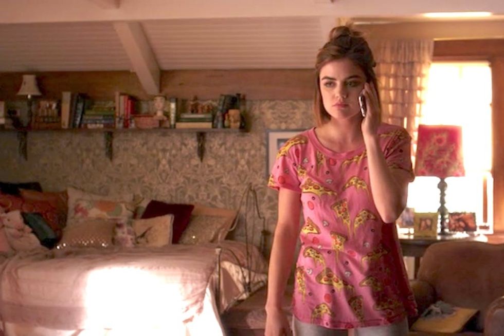 Get The Look Of The Pretty Little Liars Charming Bedrooms