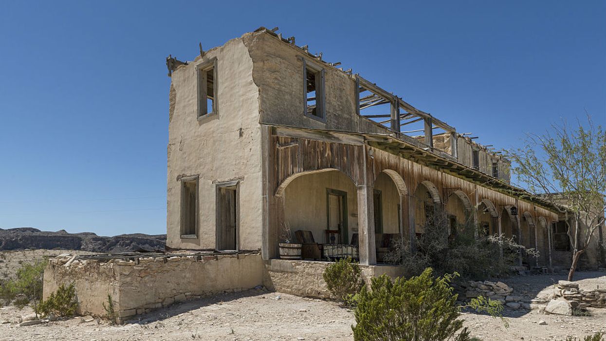 These seven Texas ghost towns are filled with eerily beautiful ruins