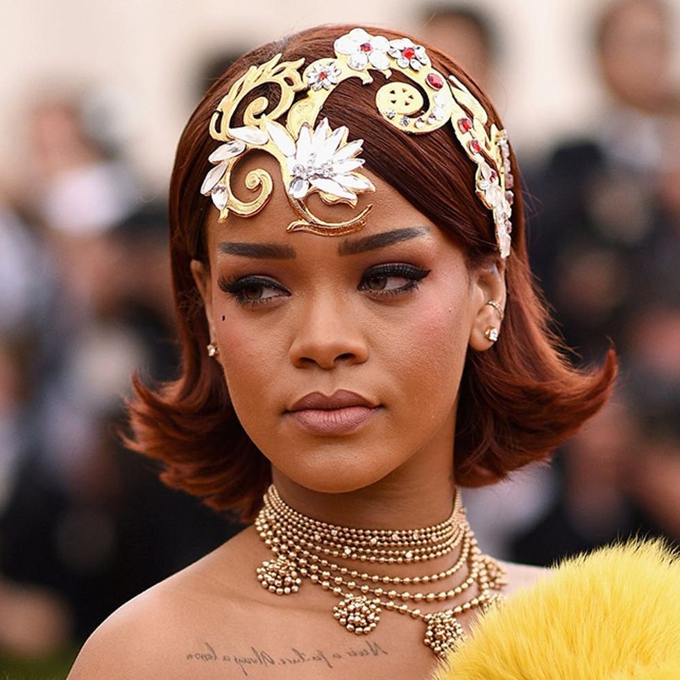 11 Next-Level Celebrity Hair Accessories to Inspire Holiday Party Vibes ...