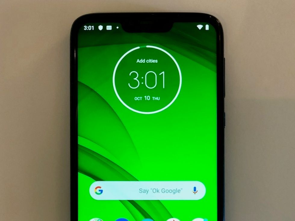 A green screen on the Motorola Moto G7 Power