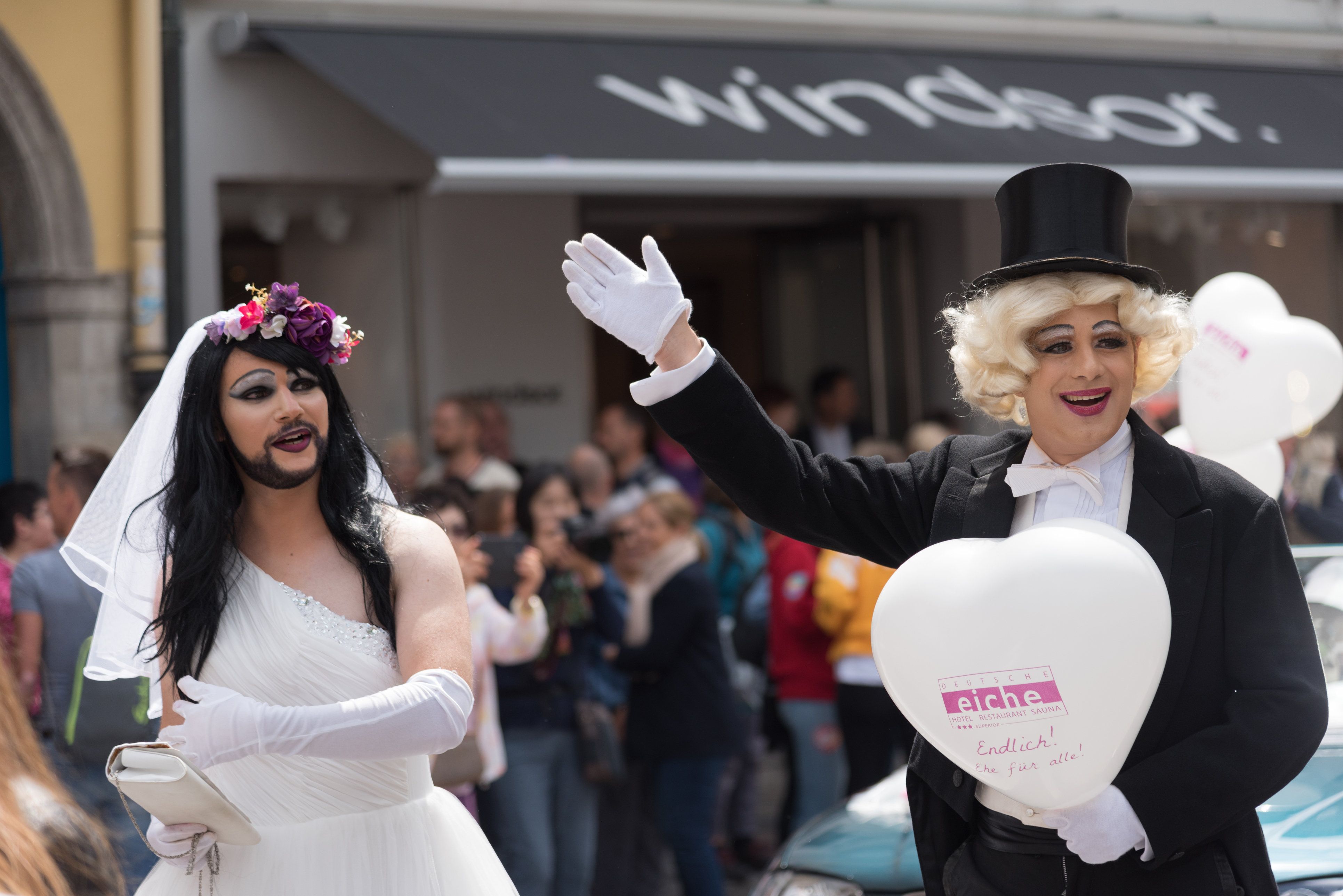 Via libera al matrimonio transgender