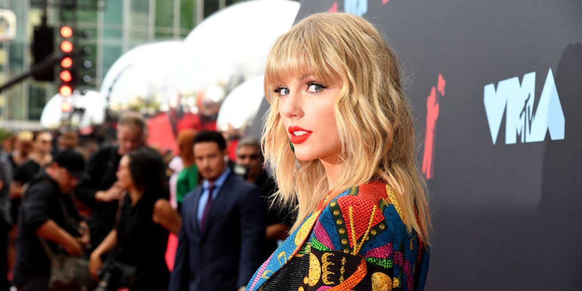 Taylor Swift (Accidentally) Cursed the Los Angeles Kings
