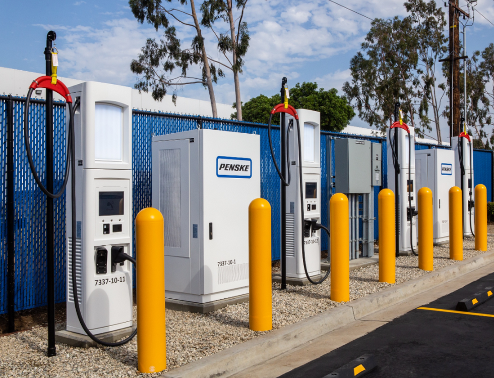 Penske Truck Leasing Opens High-Speed Commercial Electric Truck Chargers in Southern California
