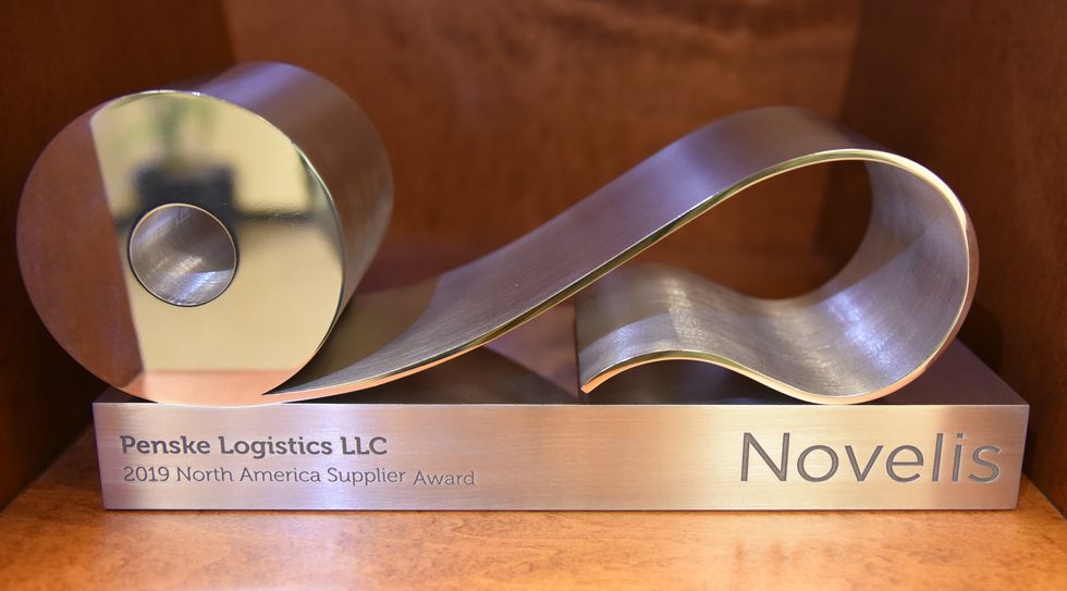 Penske Logistics Earns Supplier Excellence Award from Novelis