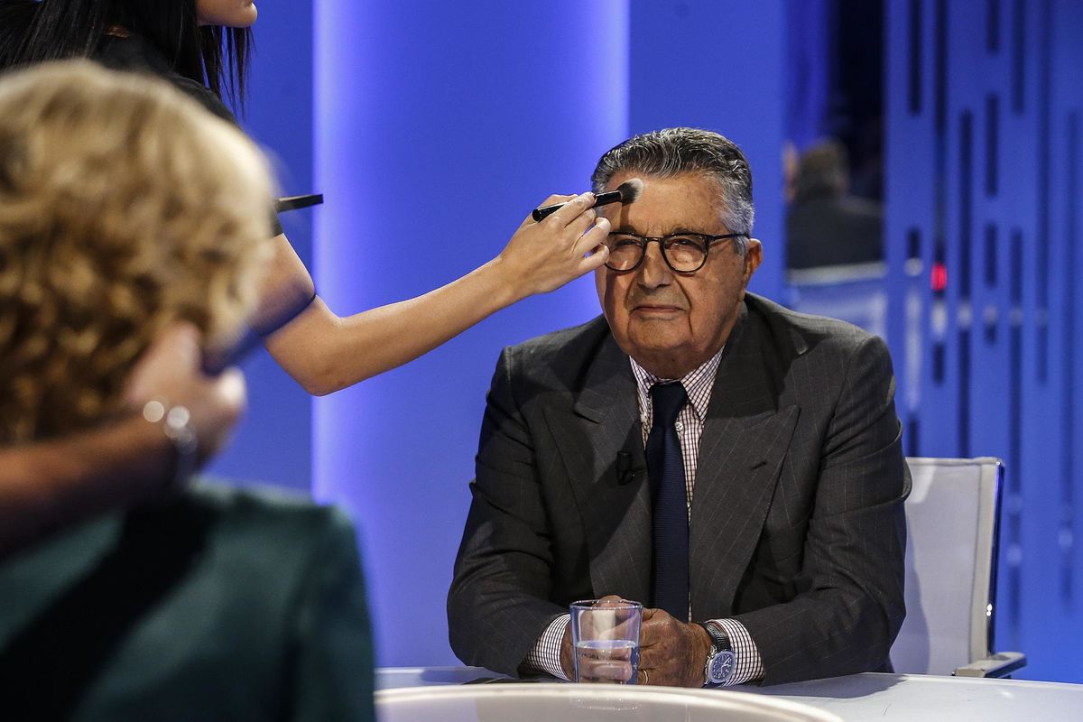 De Benedetti lascia Gedi: non è più presidente