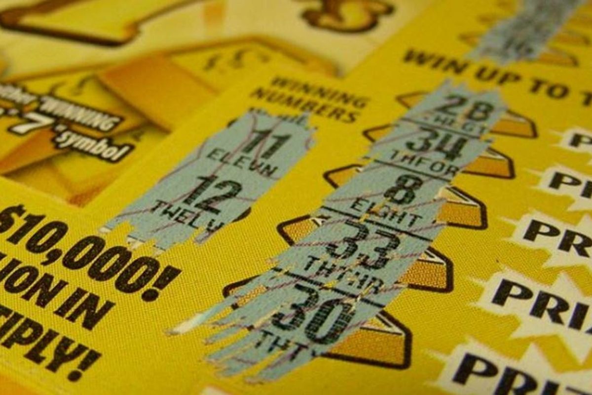 Man wins $200,000 lotto scratcher on the way to his final chemotherapy treatment