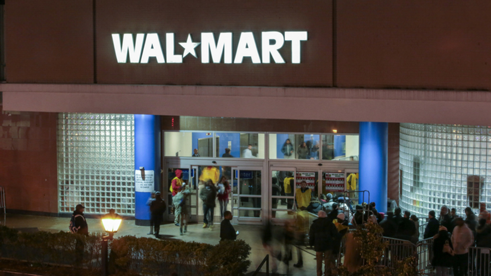 What Time Does Walmart Open on Black Friday 2017?